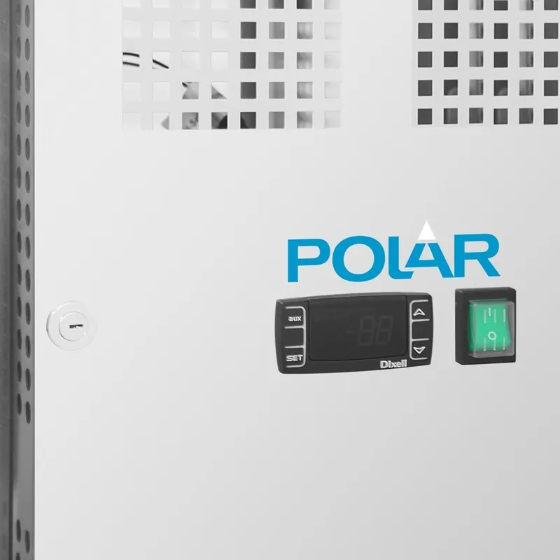 Abverkauf Polar Serie U Kühltheke Patisserieabmessung dreitürig
