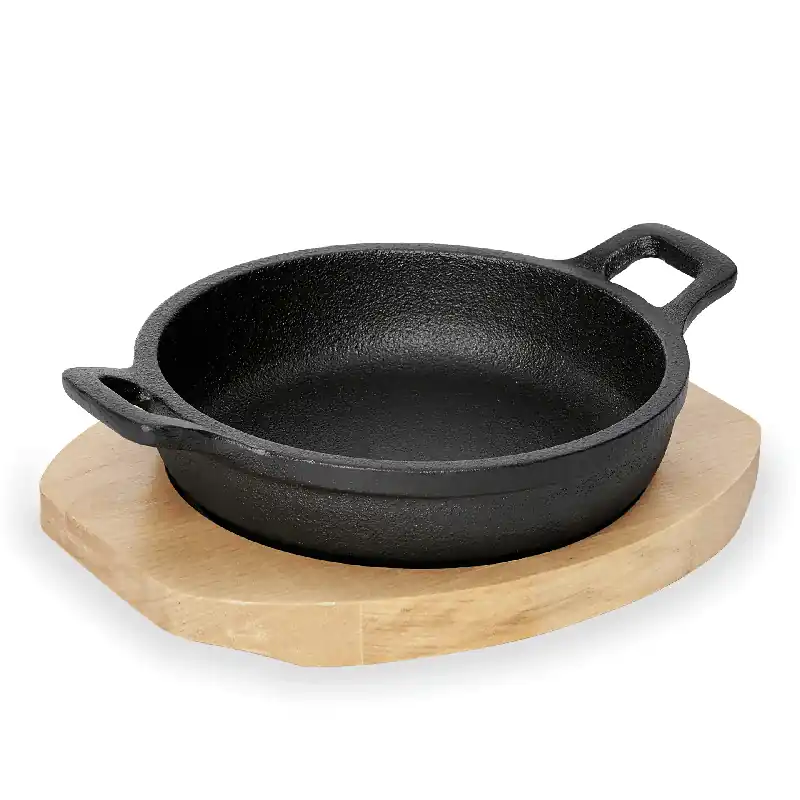 Servierpfanne IRON DINING, mit Holzuntersetzer, Ø 10 cm, Höhe 3 cm, Gusseisen, Holz Zertifiziert